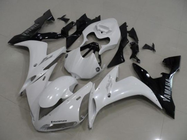 Discount 2004-2006 White Black Yamaha YZF R1 Bike Fairings UK Discount 2004-2006 White Black Yamaha YZF R1 Bike Fairings UK