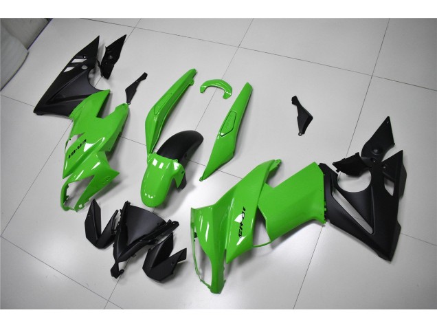 Discount 2009-2011 Green Black Kawasaki EX650 Replacement Motorcycle Fairings UK Discount 2009-2011 Green Black Kawasaki EX650 Replacement Motorcycle Fairings UK