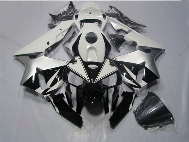 Discount 2005-2006 Black White Honda CBR600RR Motorcycle Fairings UK Discount 2005-2006 Black White Honda CBR600RR Motorcycle Fairings UK