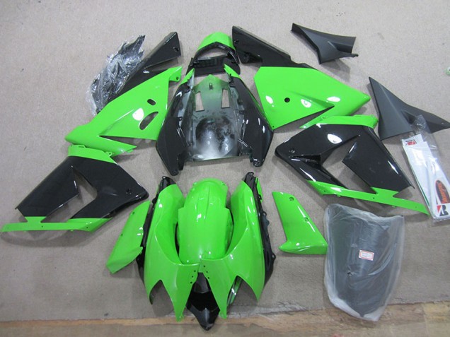 Discount 2003-2005 Black Green Kawasaki ZX10R Moto Fairings UK Discount 2003-2005 Black Green Kawasaki ZX10R Moto Fairings UK