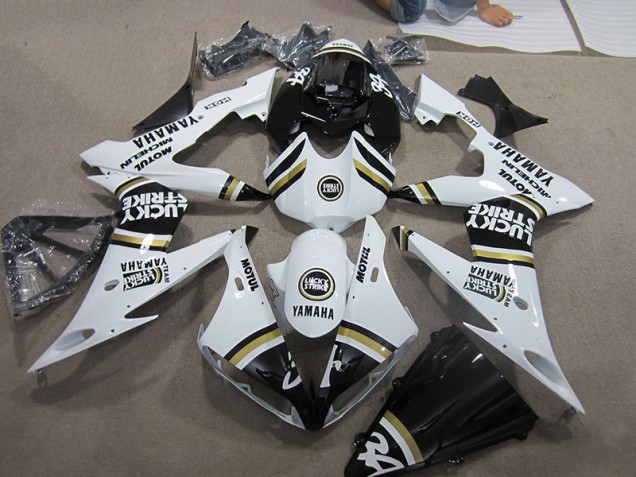 Discount 2004-2006 Black White Lucky Strike Yamaha YZF R1 Motorcyle Fairings UK Discount 2004-2006 Black White Lucky Strike Yamaha YZF R1 Motorcyle Fairings UK